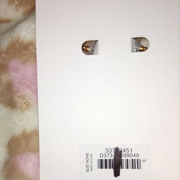 LOFT gold modern hoop earrings - Picture 3 of 3